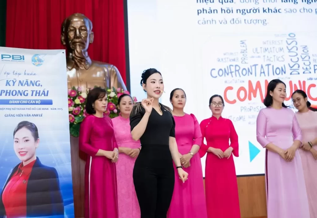 Khóa học phong thái cho công nhân viên chức nhà nước