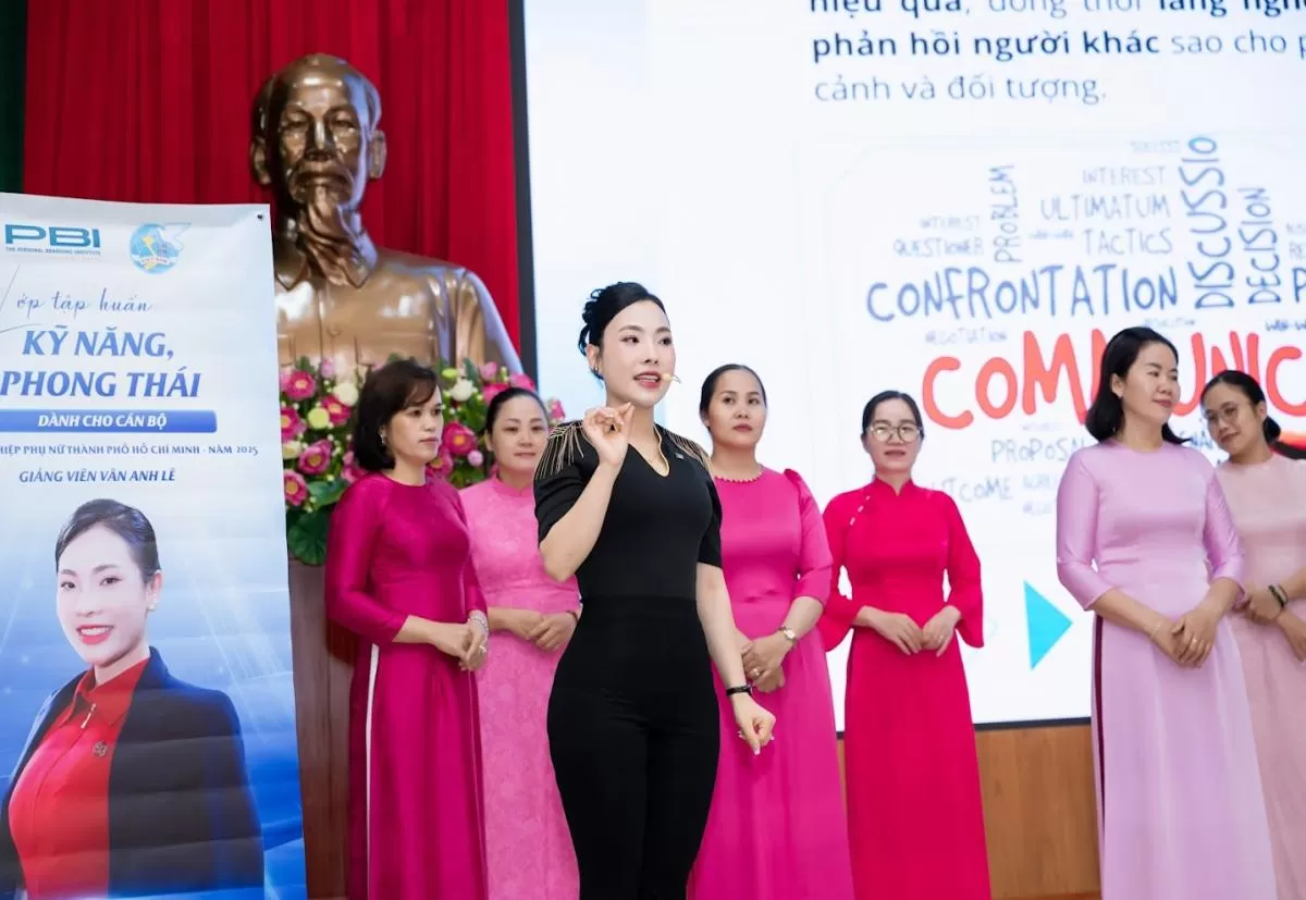 Giảng viên Vân Anh Lê & Hội Liên Hiệp Phụ Nữ: Lan tỏa phong thái chuẩn mực cùng đội ngũ cán bộ Khóa học phong thái cho công nhân viên chức nhà nước