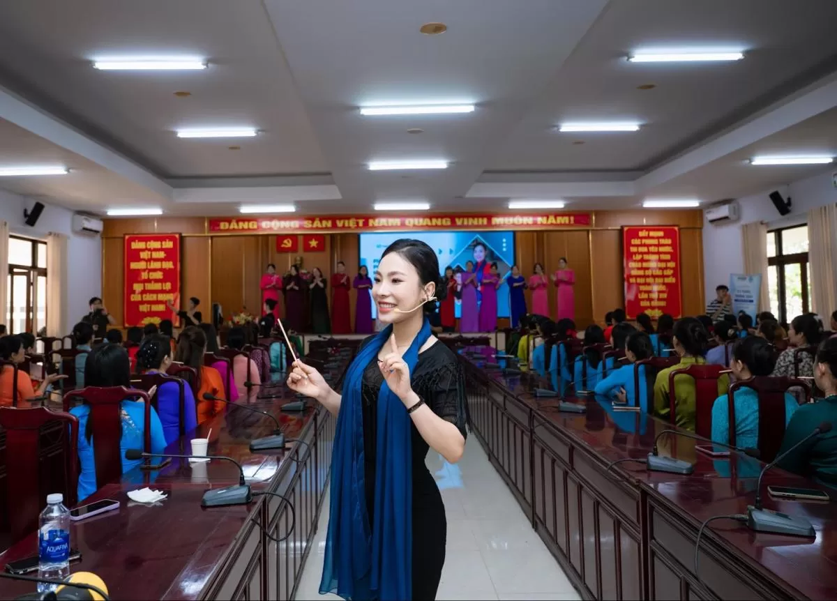 Nghi thức giao tiếp xã hội Lê Vân Anh