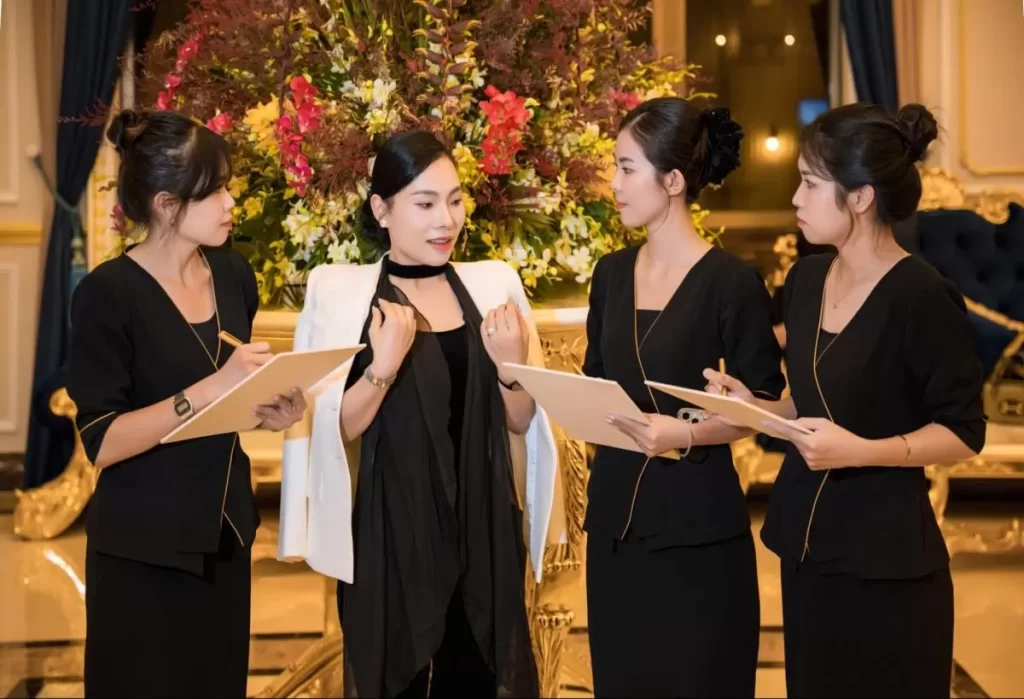 phép lịch sự xã hội giảng viên lê vân anh